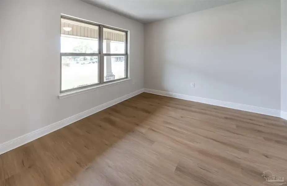 Spacious, unfurnished interior of a new home in Spring Hill, Spring Hill (Image 11).