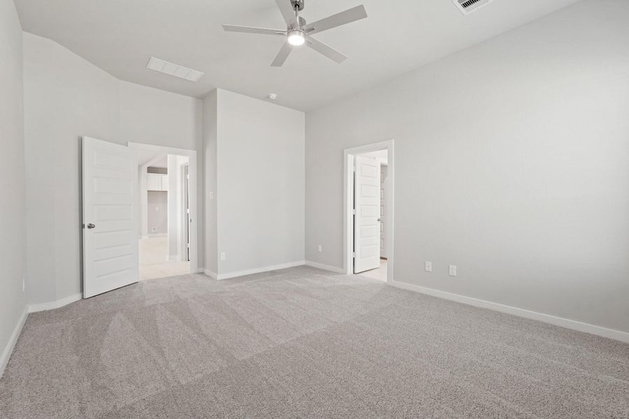 Spacious, unfurnished interior of a new home in Grand Oaks Village, Houston (Image 23). Spacious, unfurnished interior of a new home in Grand Oaks Village, Houston (Image 23).