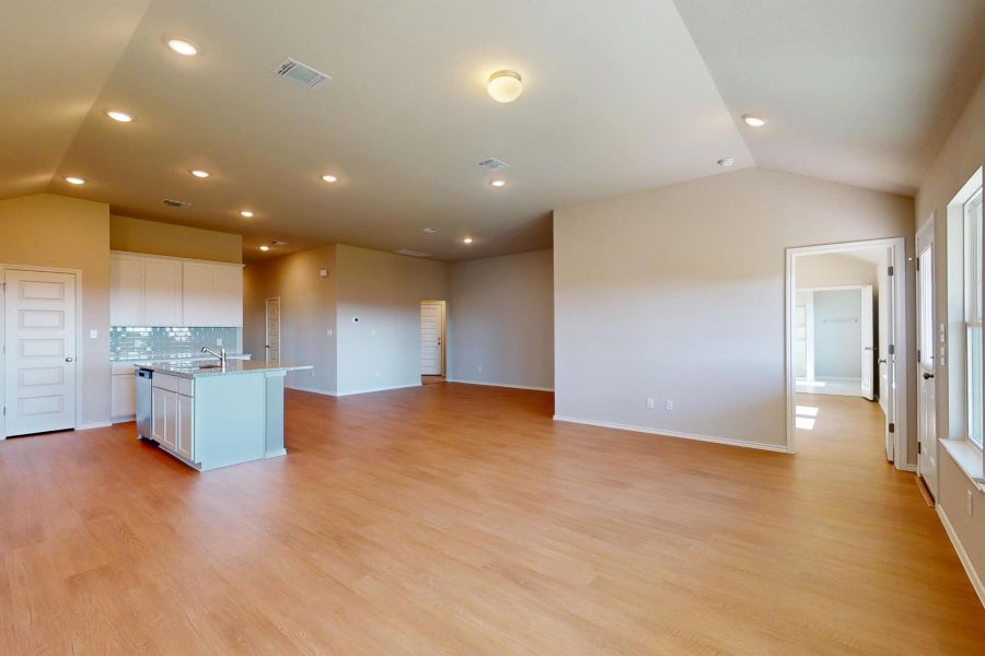 Spacious, unfurnished interior of a new home in Carillon, Manor (Image 26). Spacious, unfurnished interior of a new home in Carillon, Manor (Image 26).