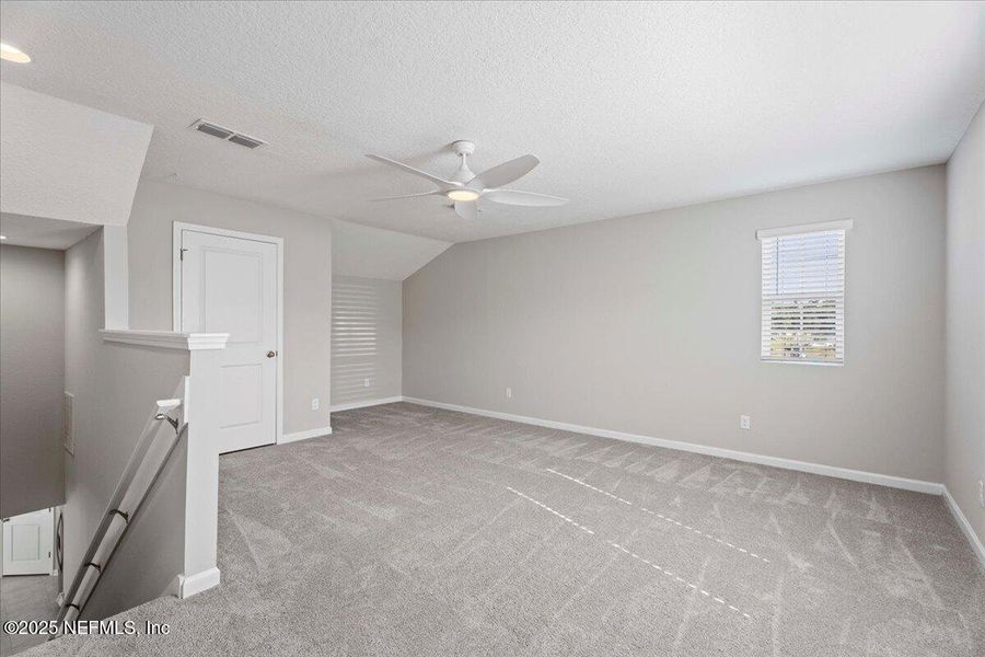 Spacious, unfurnished interior of a new home in Dunns Crossing, Jacksonville (Image 25). Spacious, unfurnished interior of a new home in Dunns Crossing, Jacksonville (Image 25).