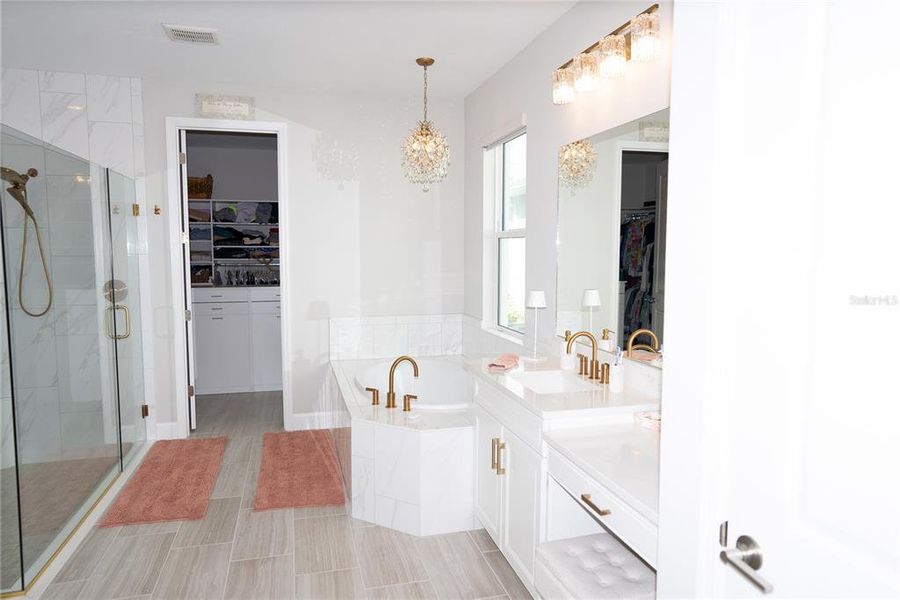 Furnished interior view inside a new home in , Sarasota (Image 11).