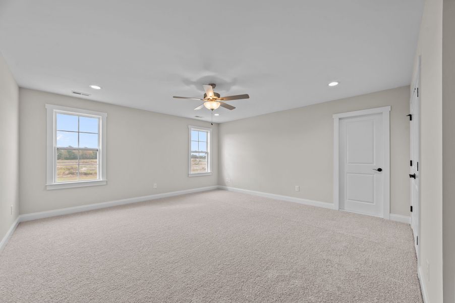 Spacious, unfurnished interior of a new home in Eli's Ridge, Winterville (Image 42).