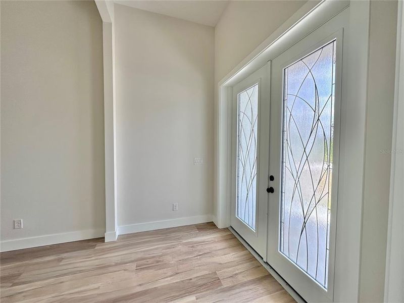 Spacious, unfurnished interior of a new home in , North Port (Image 17).
