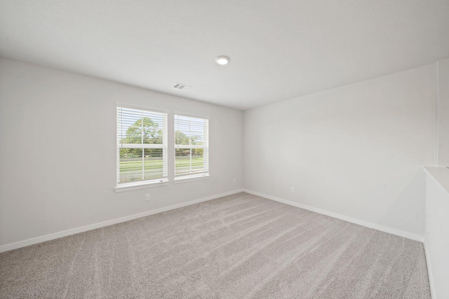 Spacious, unfurnished interior of a new home in Russell Ranch, Bay City (Image 18).