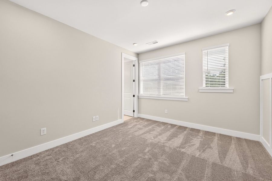 Spacious, unfurnished interior of a new home in Context at Oakhurst, Charlotte (Image 31). Spacious, unfurnished interior of a new home in Context at Oakhurst, Charlotte (Image 31).