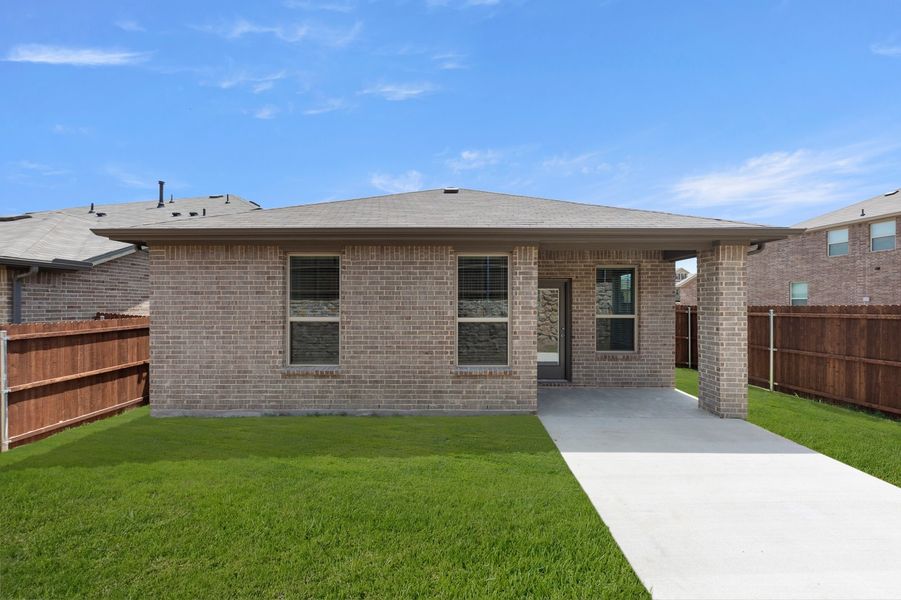 Front exterior of a new home in ValleyBrooke, Mesquite, TX, highlighting curb appeal (Image 26).