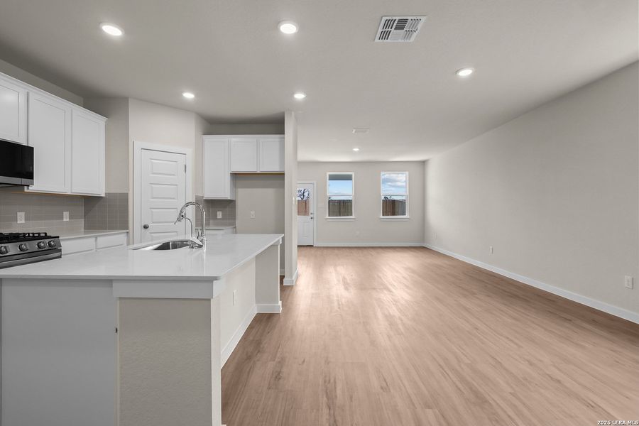 Image 31 of a home in Garden Grove. Image 31 of a home in Garden Grove.