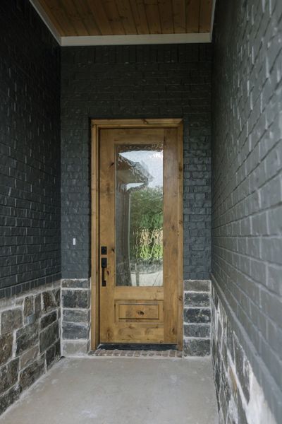 Representative exterior details of a home built from the The Kaylee by Reece Homes in Oakmont, Bryan (Image 20).