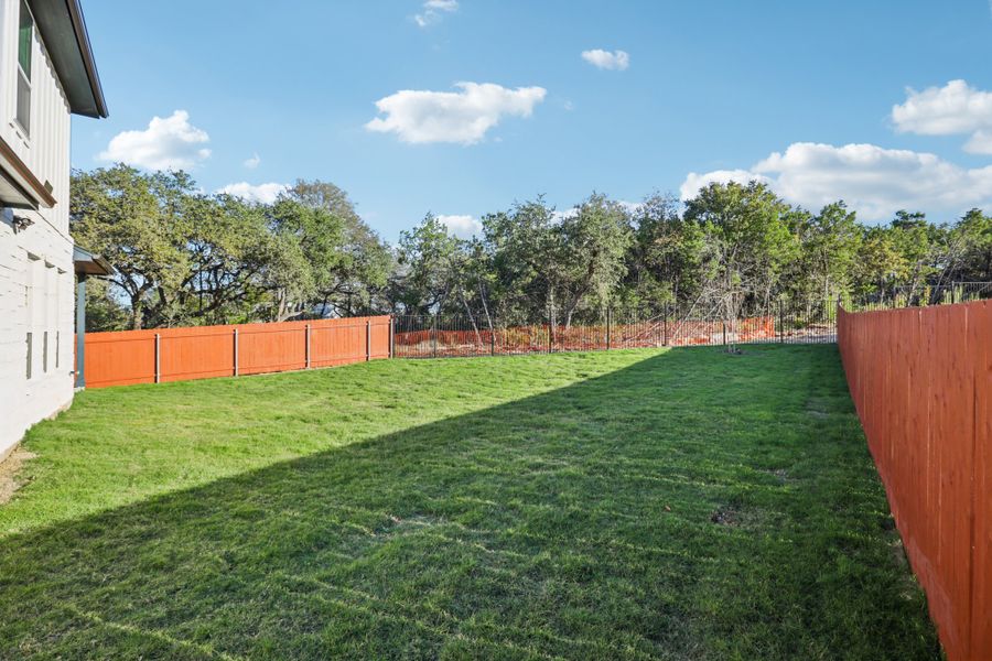 Exterior details and patio area of a home in Sauls Ranch, Round Rock (Image 28).