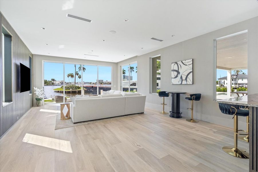 18-1822 SE 9th Street Ft. Lauderdale, FL 18-1822 SE 9th Street Ft. Lauderdale, FL