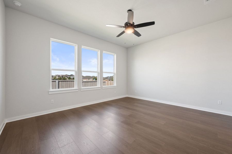 Spacious, unfurnished interior of a new home in Park Central, Georgetown (Image 32).