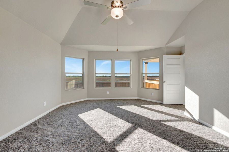 Spacious, unfurnished interior of a new home in Greenspoint Heights, Seguin (Image 29).