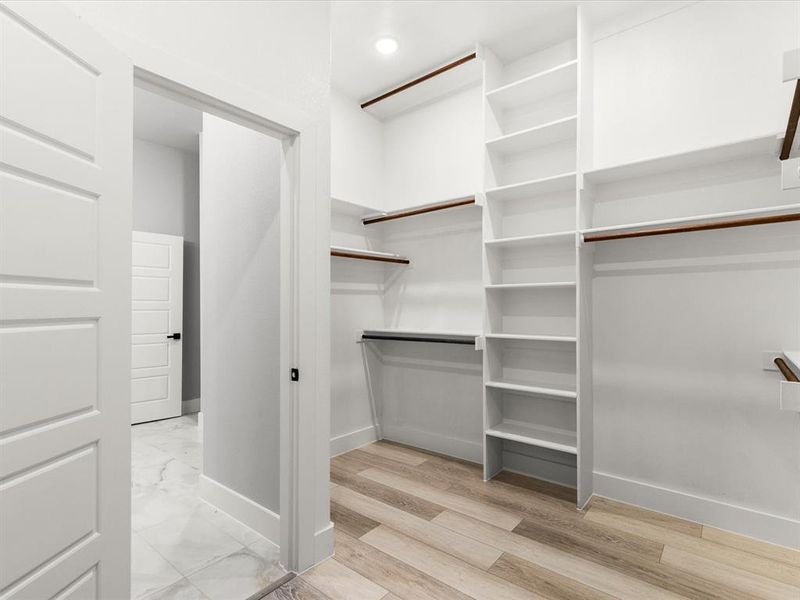 Furnished interior view inside a new home in , Fort Worth (Image 7).