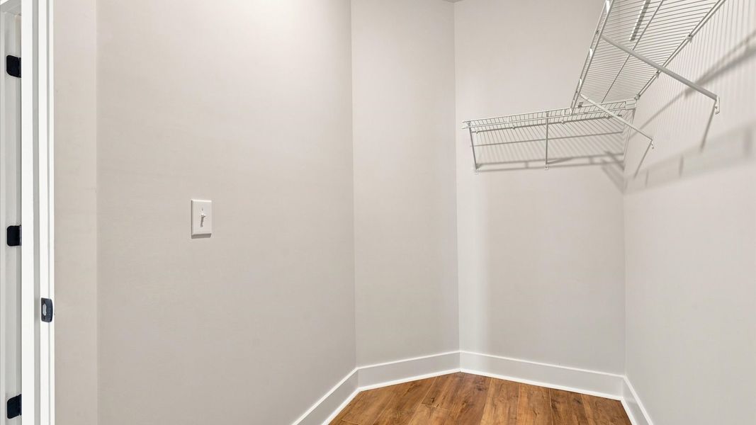 Walk-in Closet
