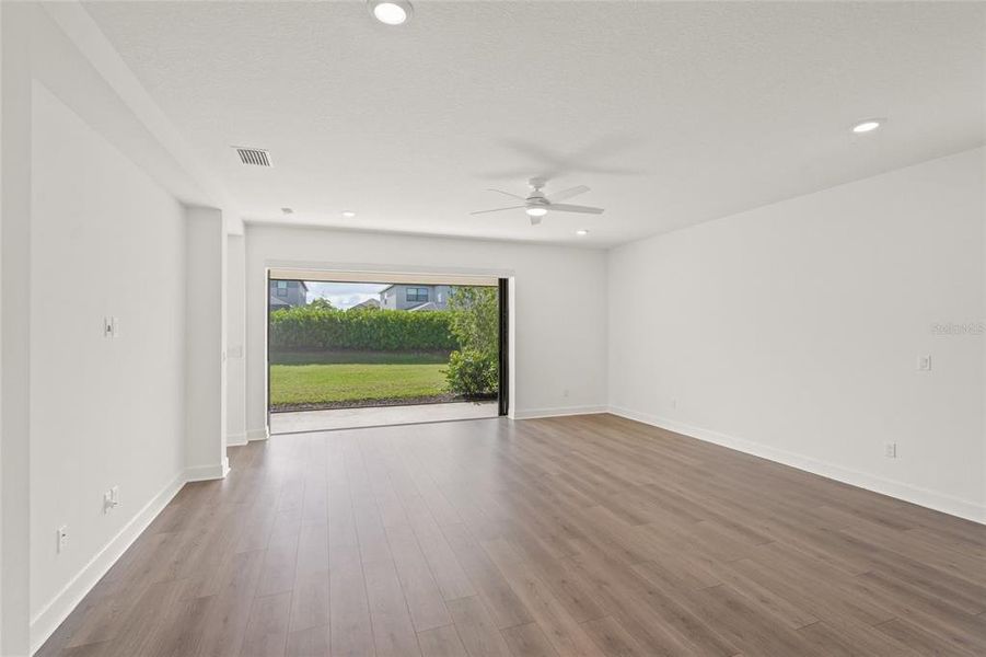 Spacious, unfurnished interior of a new home in , Bradenton (Image 33). Spacious, unfurnished interior of a new home in , Bradenton (Image 33).