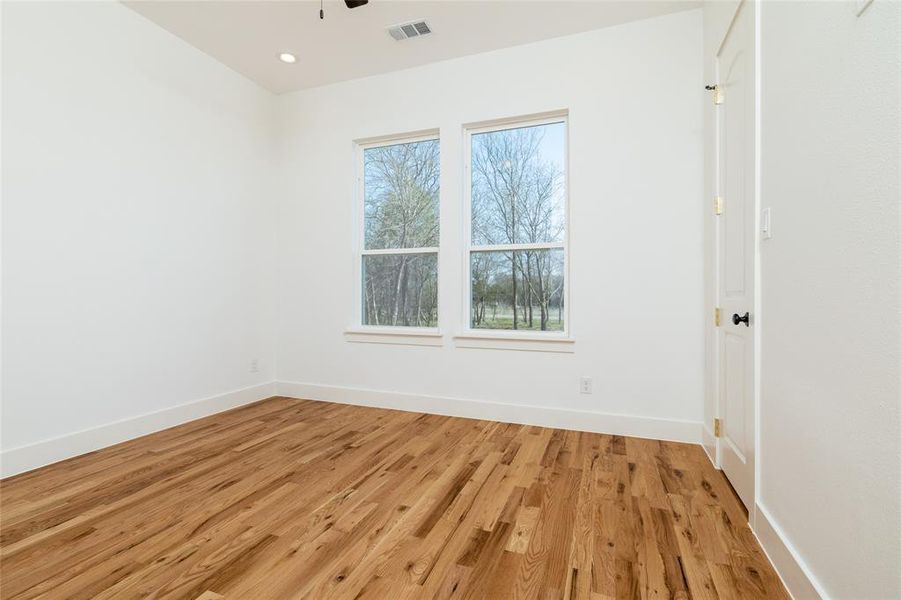 Spacious, unfurnished interior of a new home in , Cleburne (Image 34).