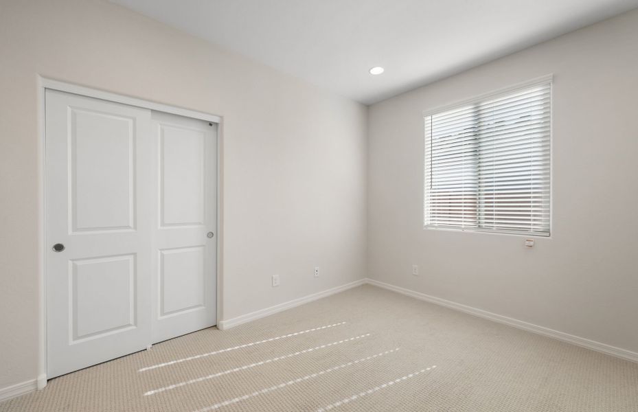 Spacious, unfurnished interior of a new home in Soleo, San Tan Valley (Image 17).