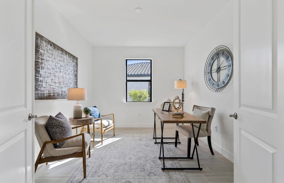 Furnished interior view inside a new home in Del Webb Naples, Immokalee (Image 6).