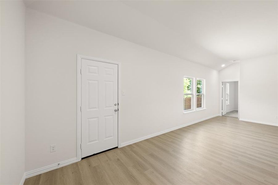 1601 Anabelle- Dining-3