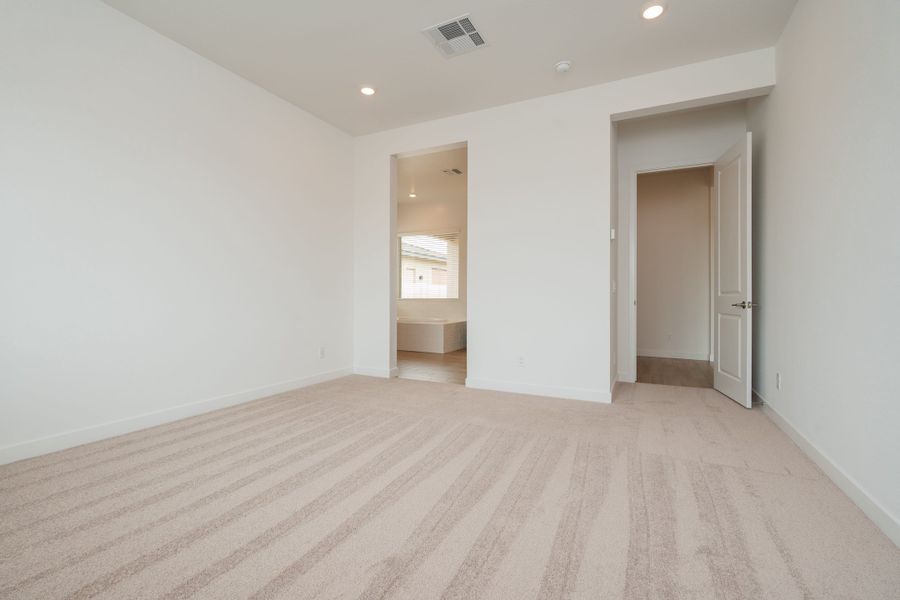 Spacious, unfurnished interior of a new home in Abel Ranch, Goodyear (Image 13).