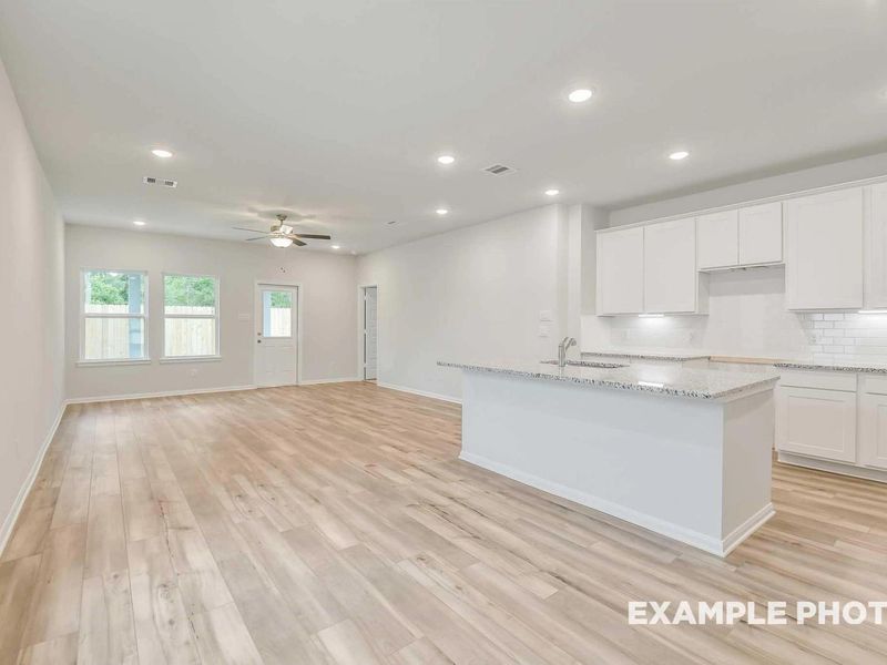 Spacious, unfurnished interior of a new home in Caney Creek Place, Conroe (Image 13). Spacious, unfurnished interior of a new home in Caney Creek Place, Conroe (Image 13).