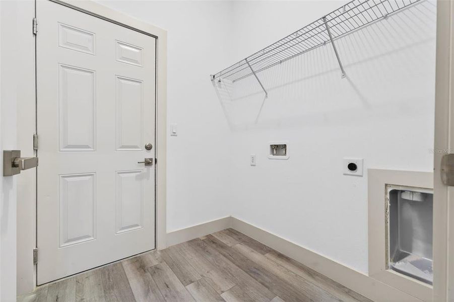 Spacious, unfurnished interior of a new home in , North Port (Image 38). Spacious, unfurnished interior of a new home in , North Port (Image 38).