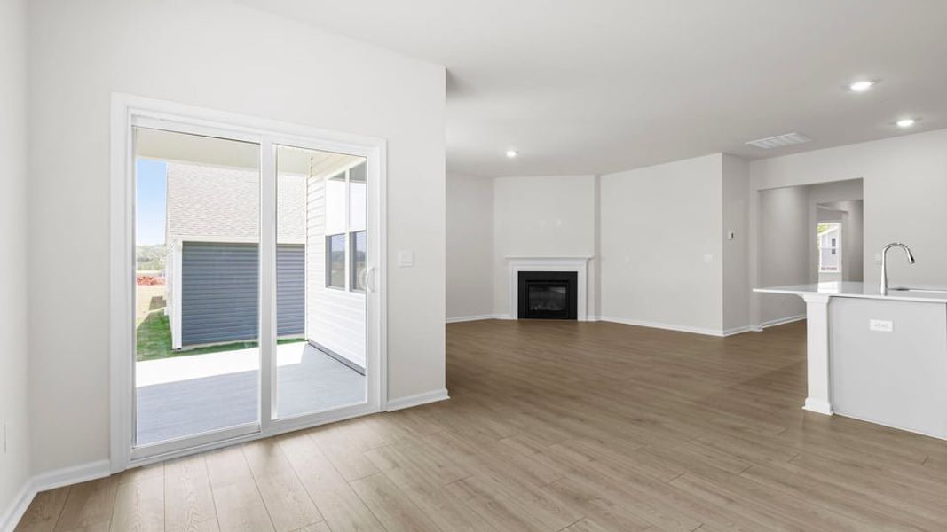 Spacious, unfurnished interior of a new home in Durbin Meadows Traditions, Fountain Inn (Image 24).