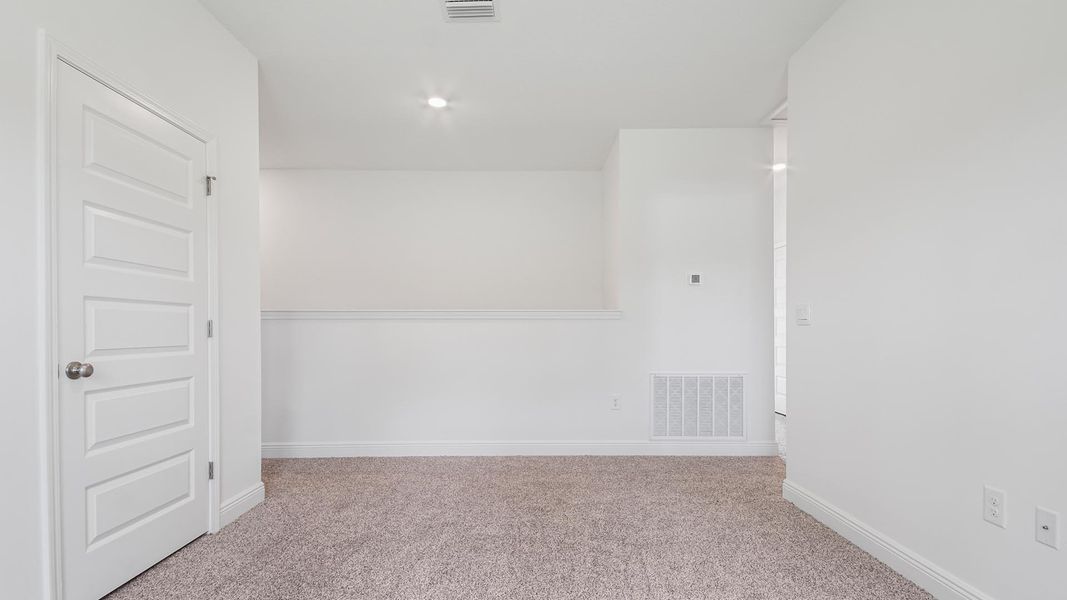 Spacious, unfurnished interior of a new home in Bayside at Ward Creek, Panama City Beach (Image 29).