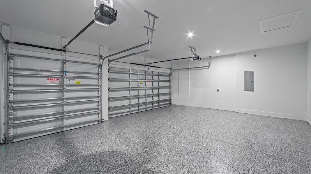 Spacious, unfurnished interior of a new home in Esprit at Avenir, Palm Beach Gardens (Image 22).