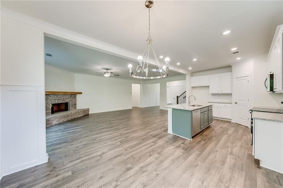 Spacious, unfurnished interior of a new home in , Jefferson (Image 11).