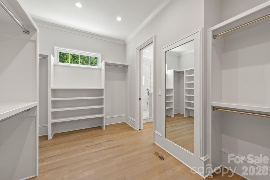Spacious, unfurnished interior of a new home in , Charlotte (Image 25).