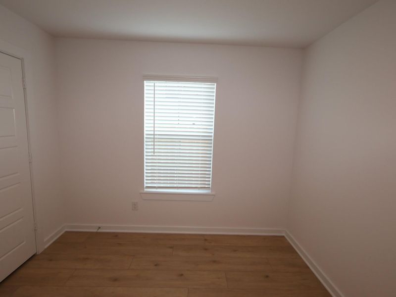 Spacious, unfurnished interior of a new home in Summerview, Fulshear (Image 16).