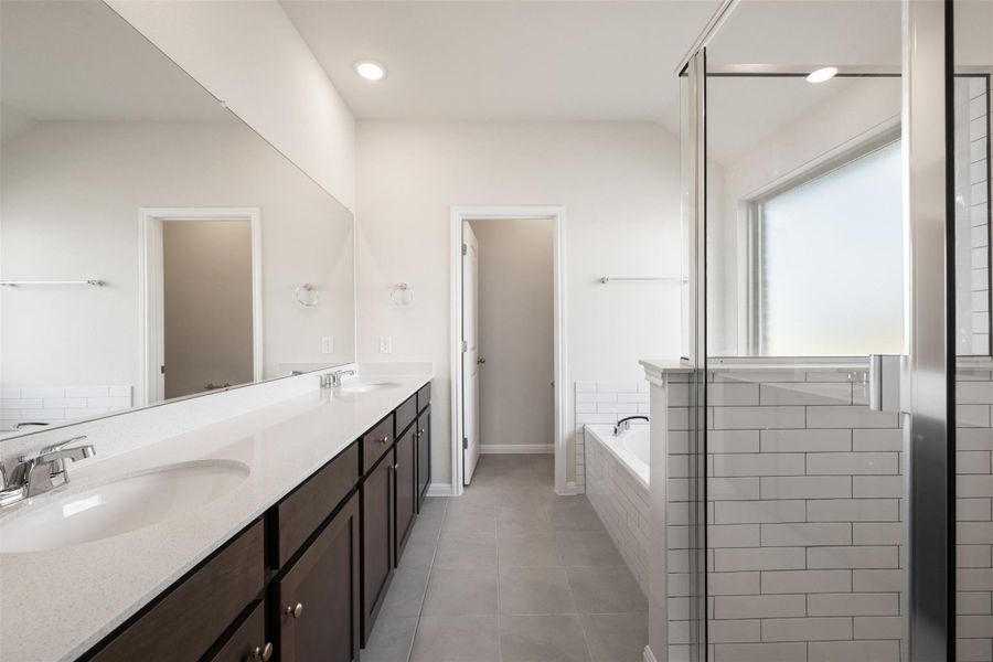 Furnished interior view inside a new home in La Cima, San Marcos (Image 16).