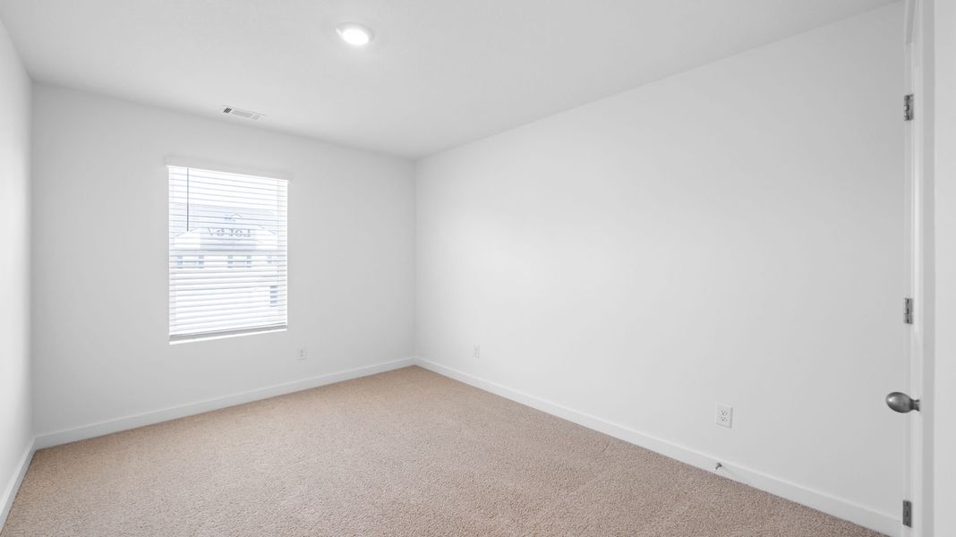 Spacious, unfurnished interior of a new home in Evergreen Landing, Rossville (Image 24).