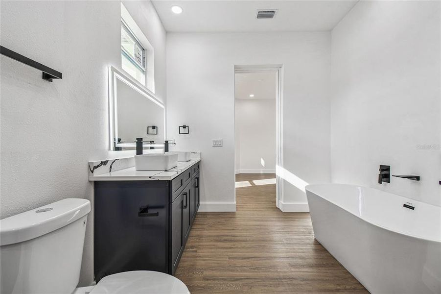 Furnished interior view inside a new home in , Spring Hill (Image 14).