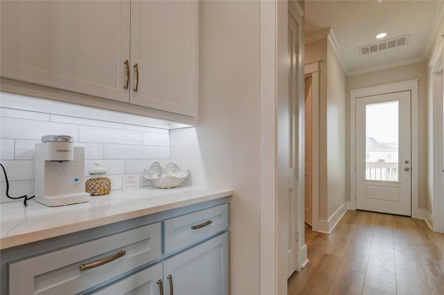 Furnished interior view inside a new home in , Galveston (Image 26).