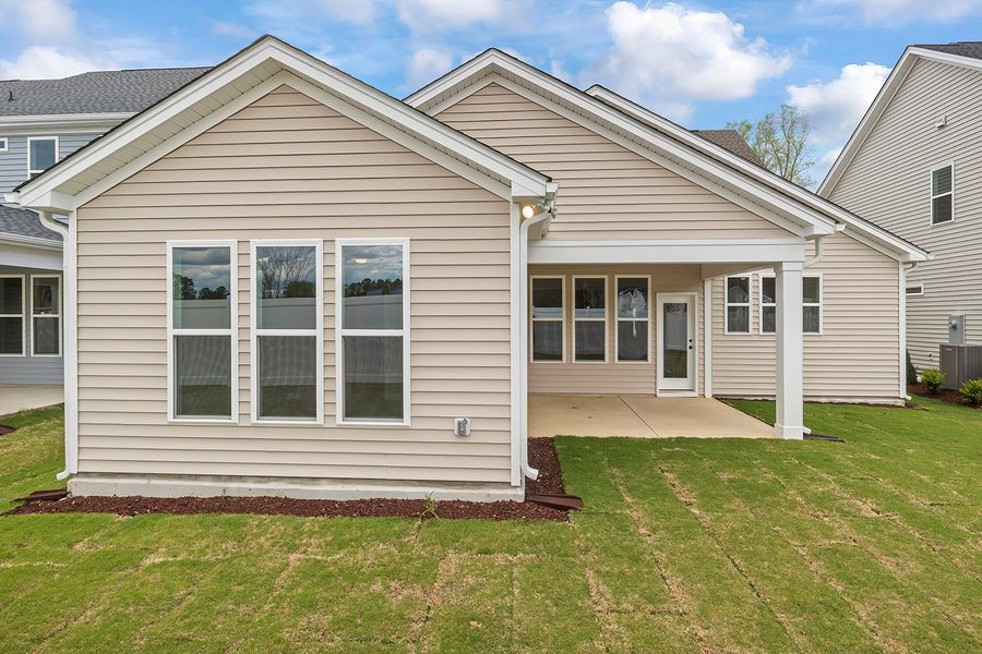 Representative exterior details of a home built from the The Highland by RobuckHomes in Baylee Ridge, Selma (Image 3). Representative exterior details of a home built from the The Highland by RobuckHomes in Baylee Ridge, Selma (Image 3).