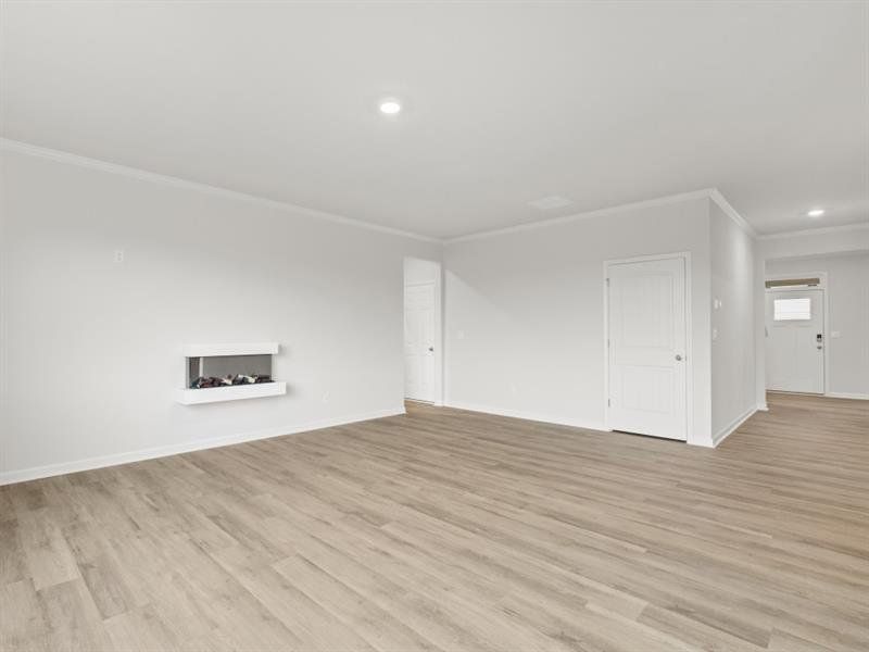 Spacious, unfurnished interior of a new home in Lost Creek, Dallas (Image 45).