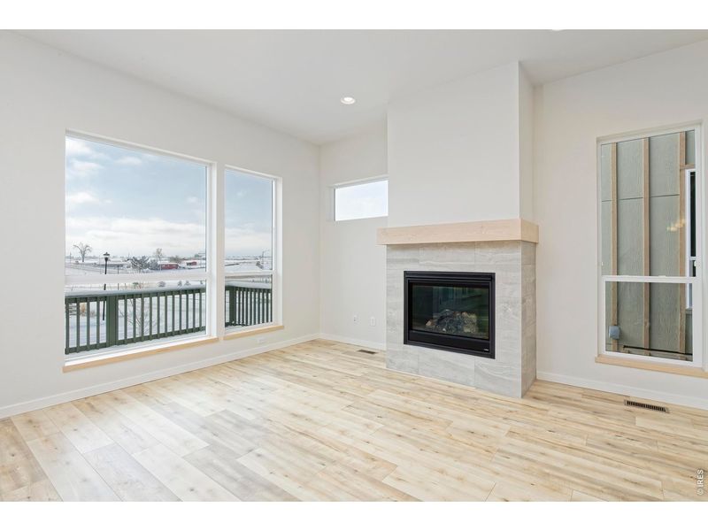 Spacious, unfurnished interior of a new home in West Grange, Longmont (Image 12).