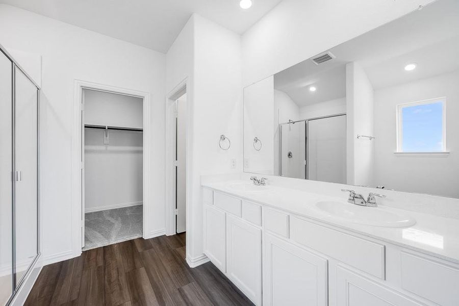 2149 Tule Way ~ Ready Now!