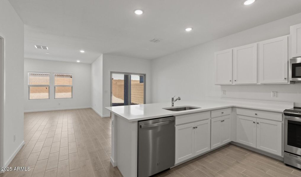 MR Lot #68 Kitchen 4 (Large) MR Lot #68 Kitchen 4 (Large)