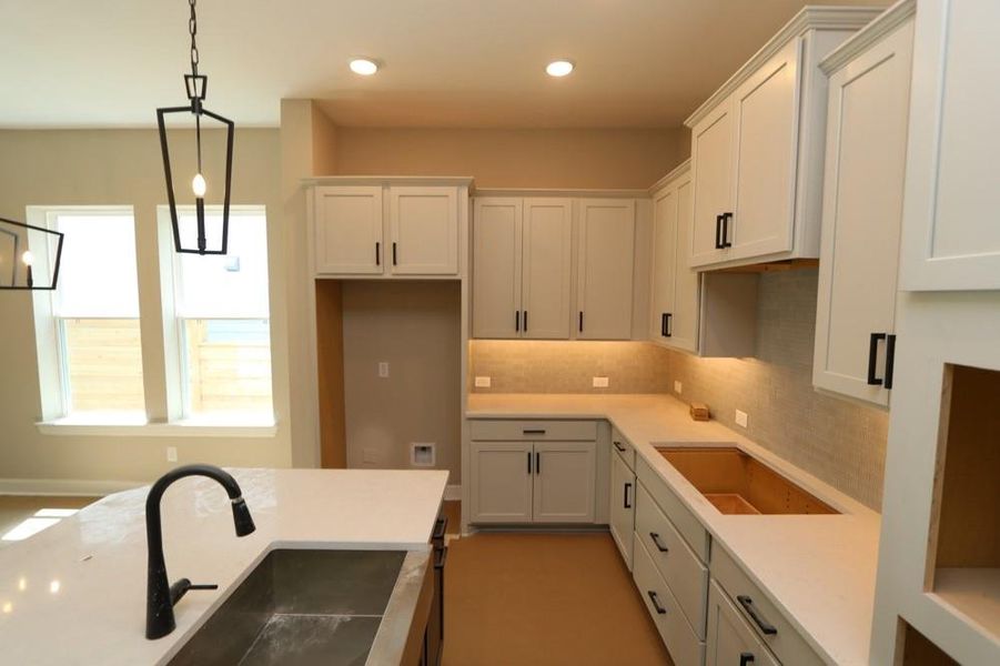 Furnished interior view inside a new home in Pomona 40' Homesites, Manvel (Image 6). Furnished interior view inside a new home in Pomona 40' Homesites, Manvel (Image 6).