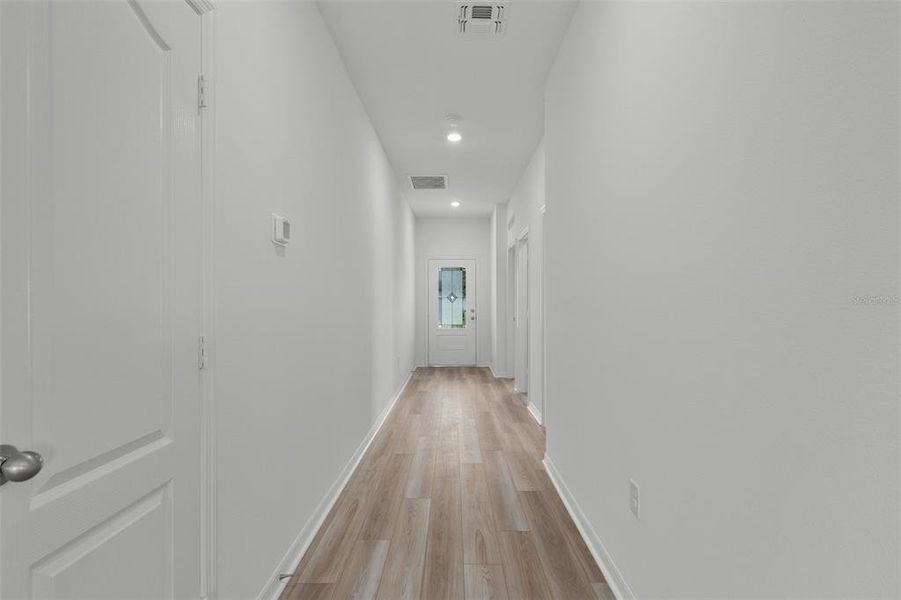 Spacious, unfurnished interior of a new home in Tula Parc, Astatula (Image 15). Spacious, unfurnished interior of a new home in Tula Parc, Astatula (Image 15).