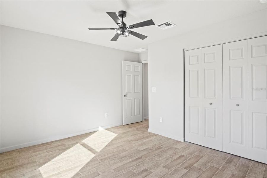 Spacious, unfurnished interior of a new home in , Okeechobee (Image 15).