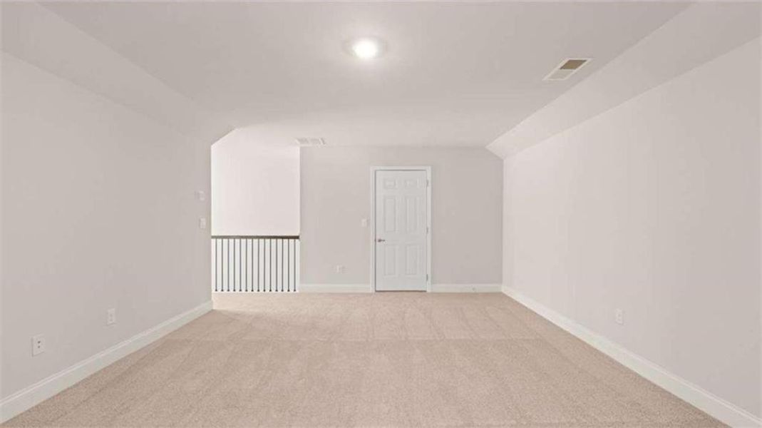 Spacious, unfurnished interior of a new home in Oak Ridge Meadows - Active Adult, Locust Grove (Image 17). Spacious, unfurnished interior of a new home in Oak Ridge Meadows - Active Adult, Locust Grove (Image 17).