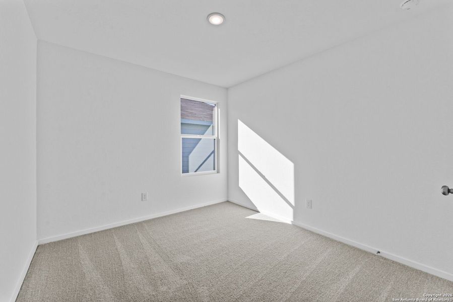 Spacious, unfurnished interior of a new home in , New Braunfels (Image 14).