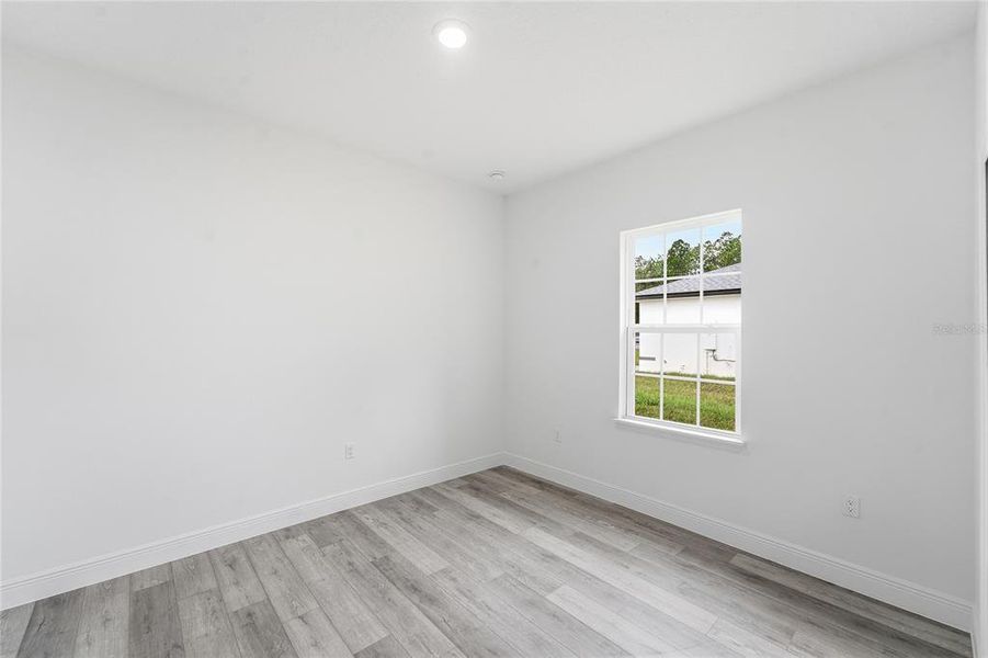 Spacious, unfurnished interior of a new home in , Ocala (Image 21).