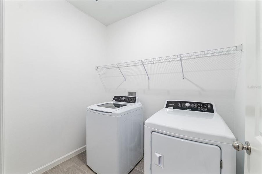 Close-up of interior finishes inside a home in Grand Park North, Dunnellon (Image 15).