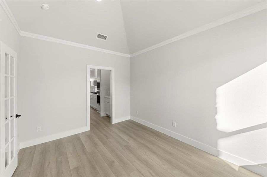 06. 2040 Valencia - Dining (2)