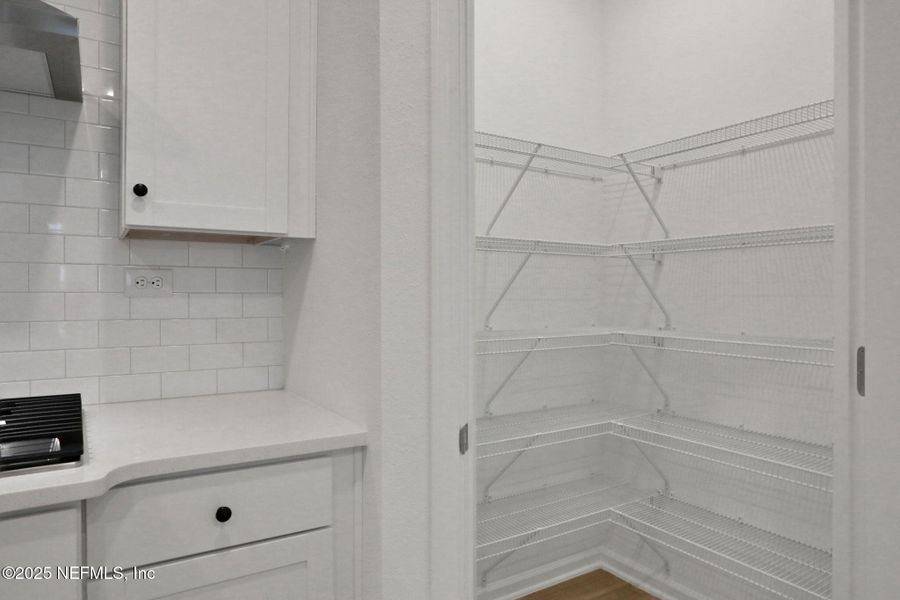 Spacious, unfurnished interior of a new home in TrailMark, St. Augustine (Image 27).